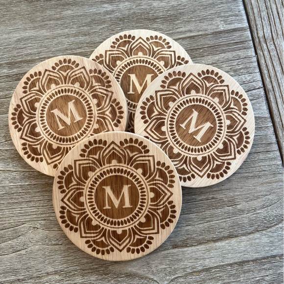Wooden M initial coasters - Picture 1 of 3
